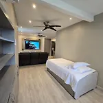 Moderno apartamento vista al mar y al lago piso 10