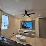 Moderno apartamento vista al mar y al lago piso 10