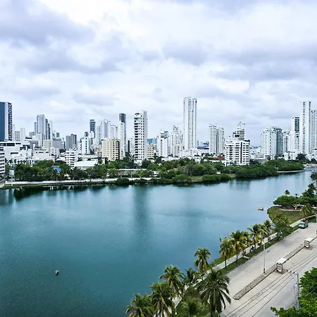 Moderno Vista Al Mar Y Al Piso 10 * Cartagena