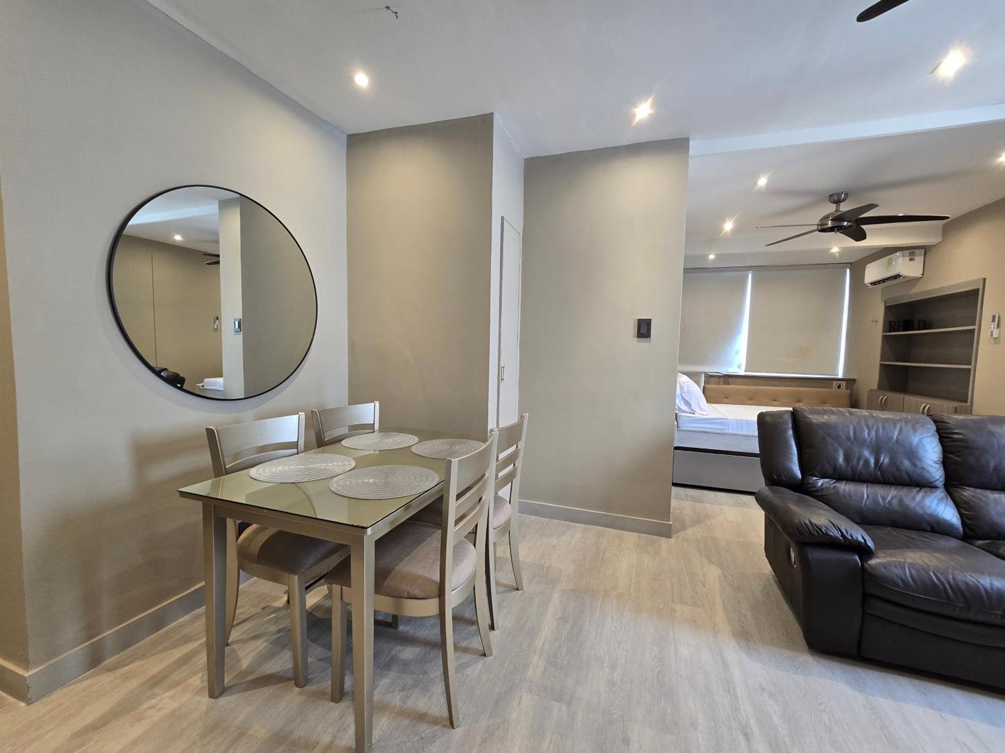 Moderno Vista Al Mar Y Al Piso 10